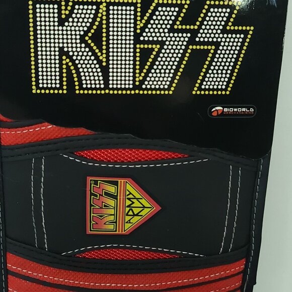KISS Army Audio Car Visor Holds 12 CD's Bioworld Storage Holder Case 2005 NEW - Picture 3 of 4